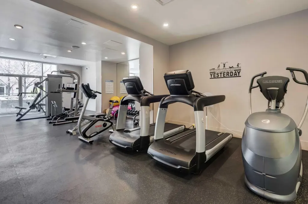 1110 11 Street SW Calgary AB T2R 1S5