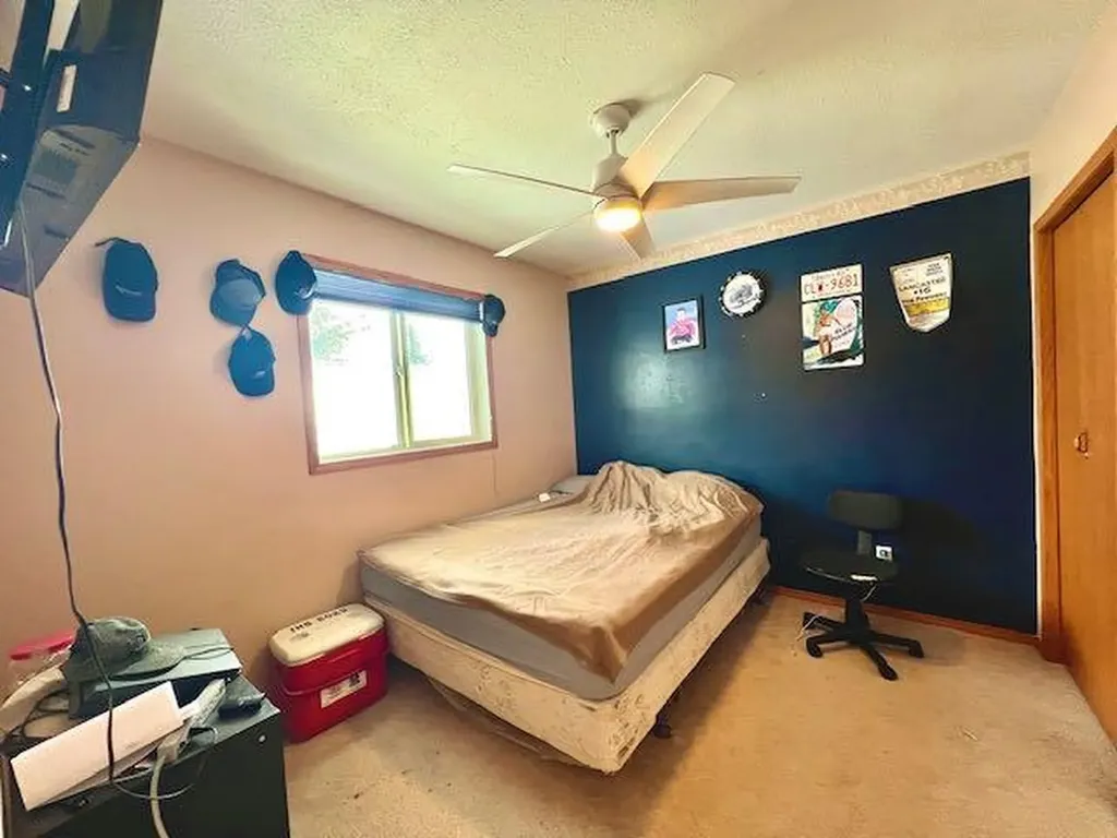 4723 50 Avenue Irma AB T0B 2H0