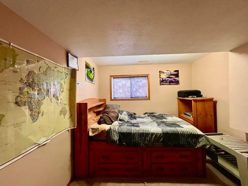 4723 50 Avenue Irma AB T0B 2H0