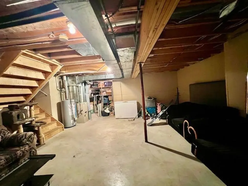 4723 50 Avenue Irma AB T0B 2H0