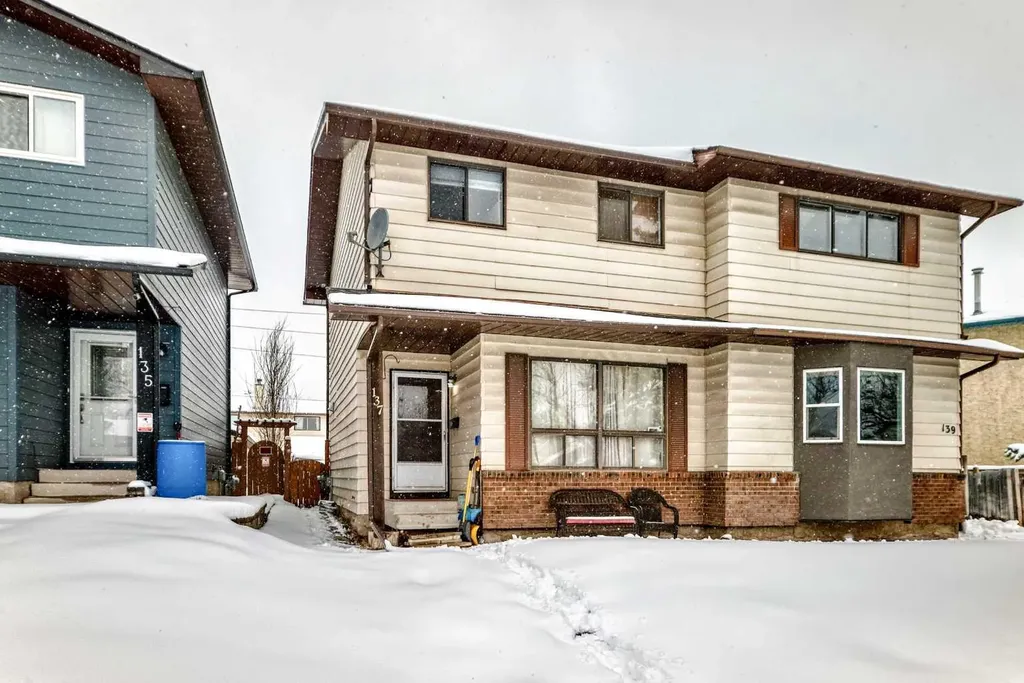 137 Bermuda Drive NW Calgary AB T3K 1H6