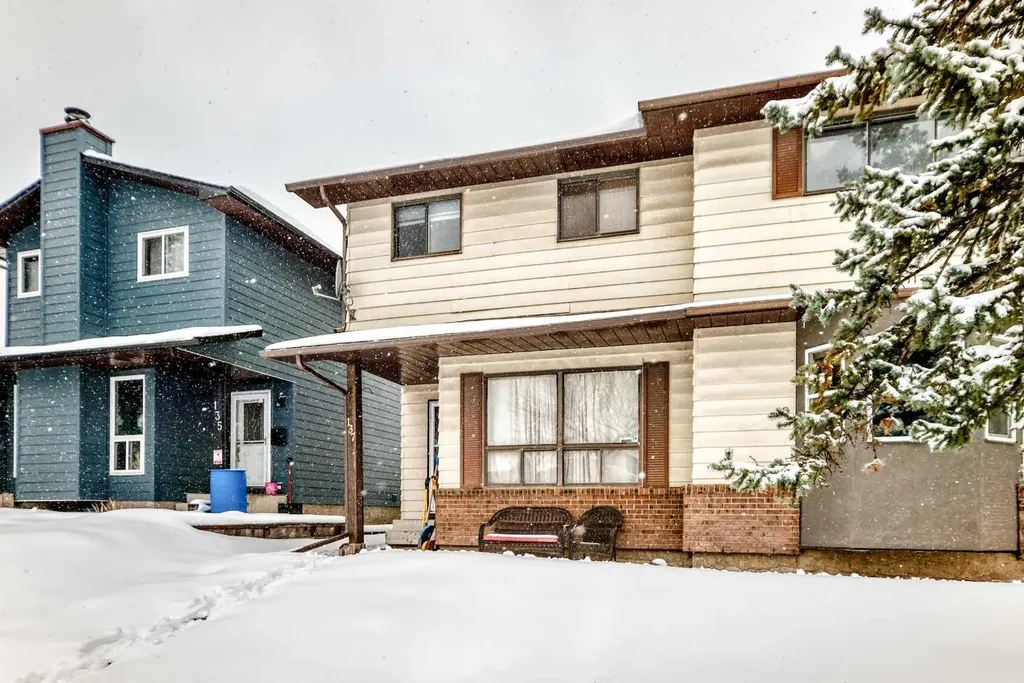 137 Bermuda Drive NW Calgary AB T3K 1H6
