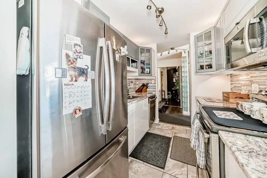 8604 48 Avenue NW Calgary AB T3B 5E6