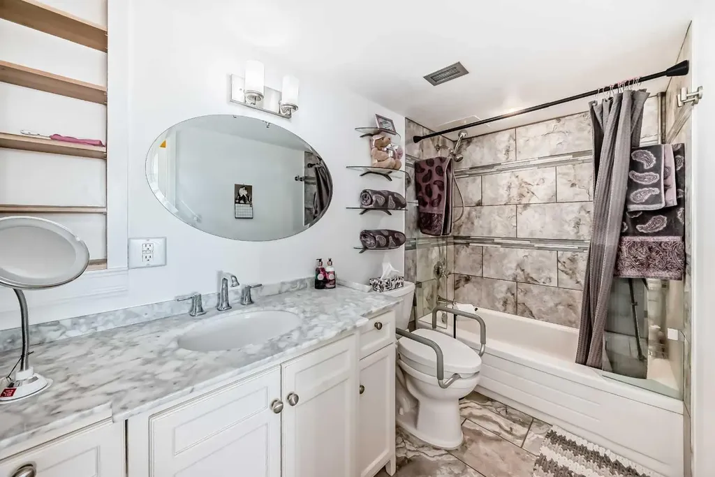 8604 48 Avenue NW Calgary AB T3B 5E6