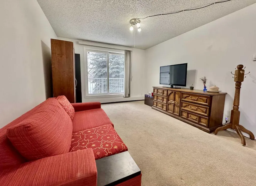 5601 Dalton Drive NW Calgary AB T3A 2E2