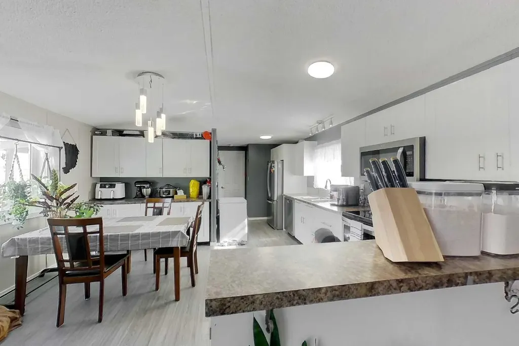 404 6 Avenue NW Slave Lake AB T0G 2A1