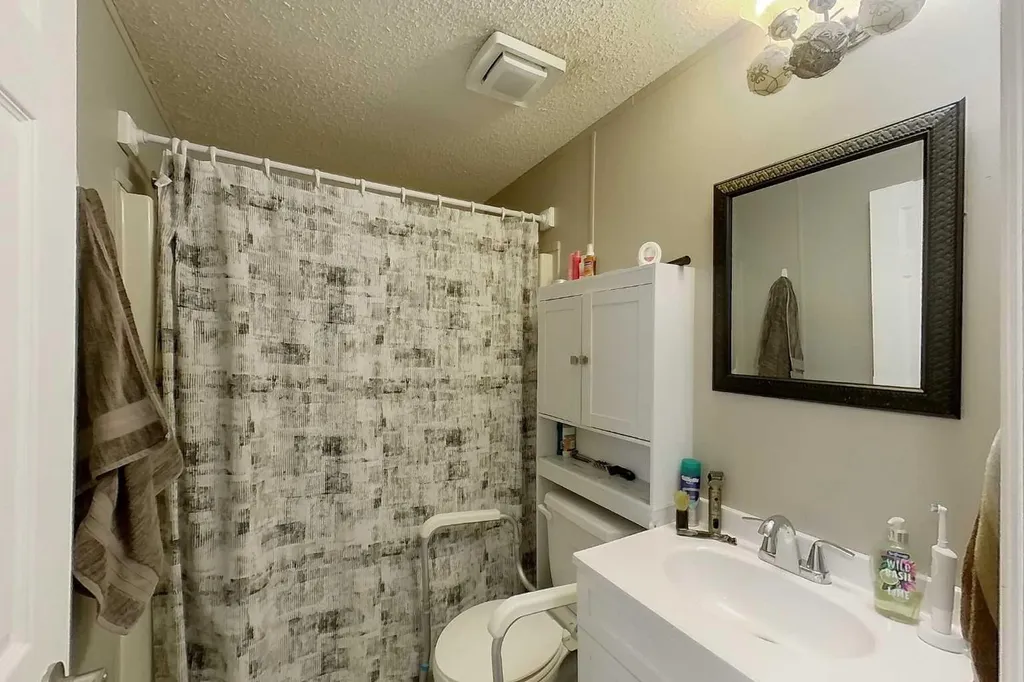 404 6 Avenue NW Slave Lake AB T0G 2A1