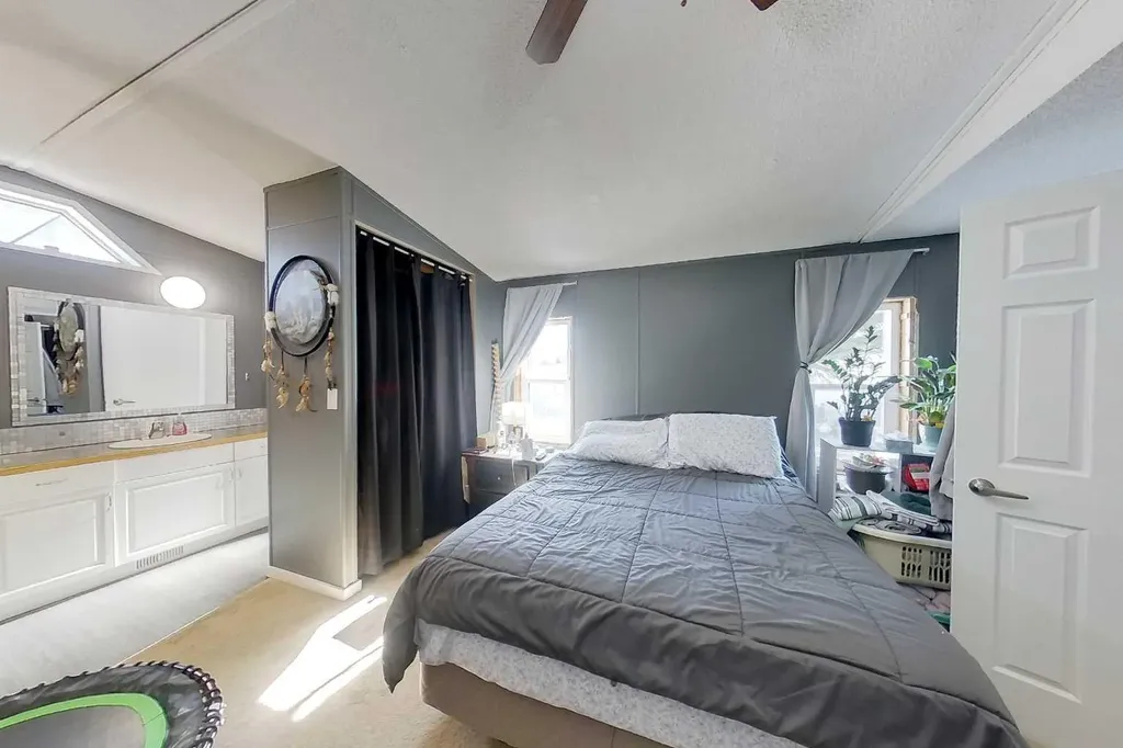 404 6 Avenue NW Slave Lake AB T0G 2A1
