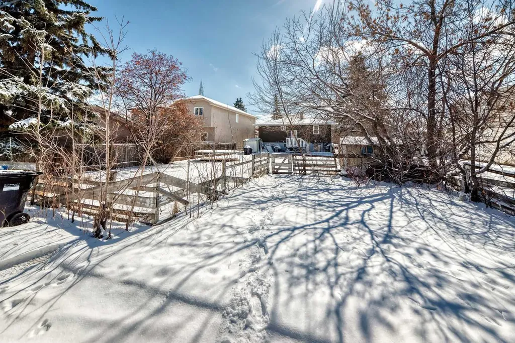 2428 3 Avenue NW Calgary AB T2N 0L7