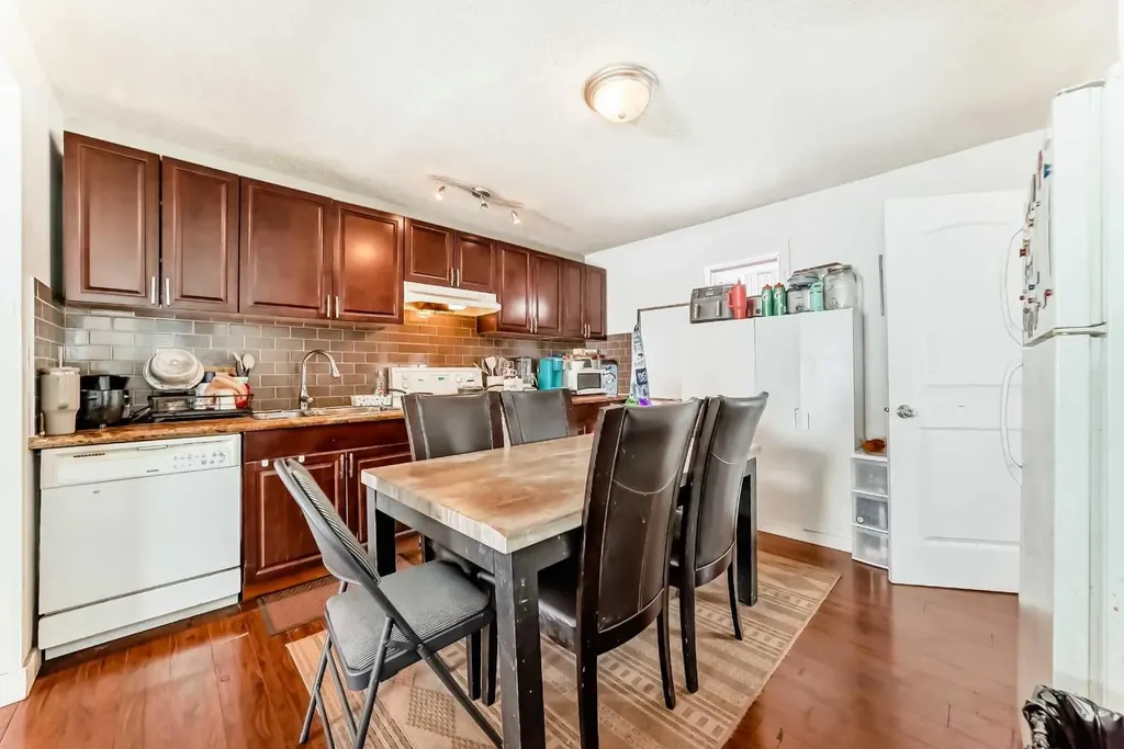 2428 3 Avenue NW Calgary AB T2N 0L7