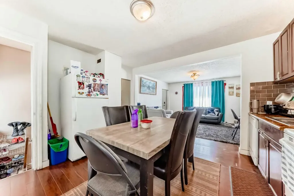 2428 3 Avenue NW Calgary AB T2N 0L7
