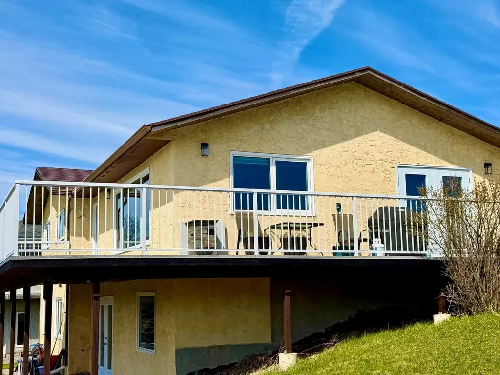 8142 26 Avenue Coleman AB T0K0M0