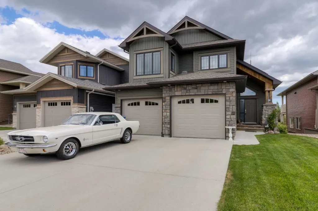 140 Blackwolf Way N Lethbridge AB T1H 6V9