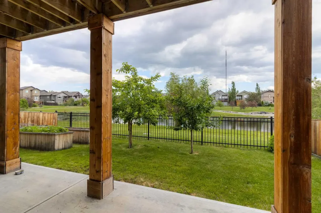 140 Blackwolf Way N Lethbridge AB T1H 6V9