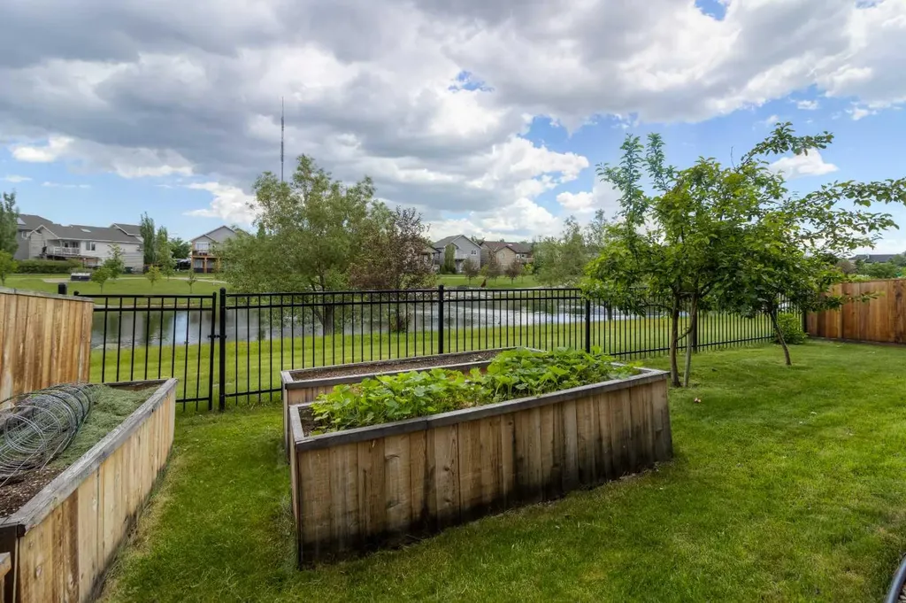 140 Blackwolf Way N Lethbridge AB T1H 6V9