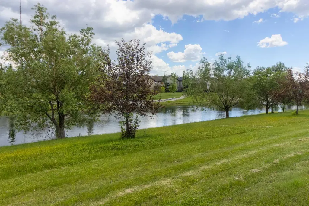 140 Blackwolf Way N Lethbridge AB T1H 6V9