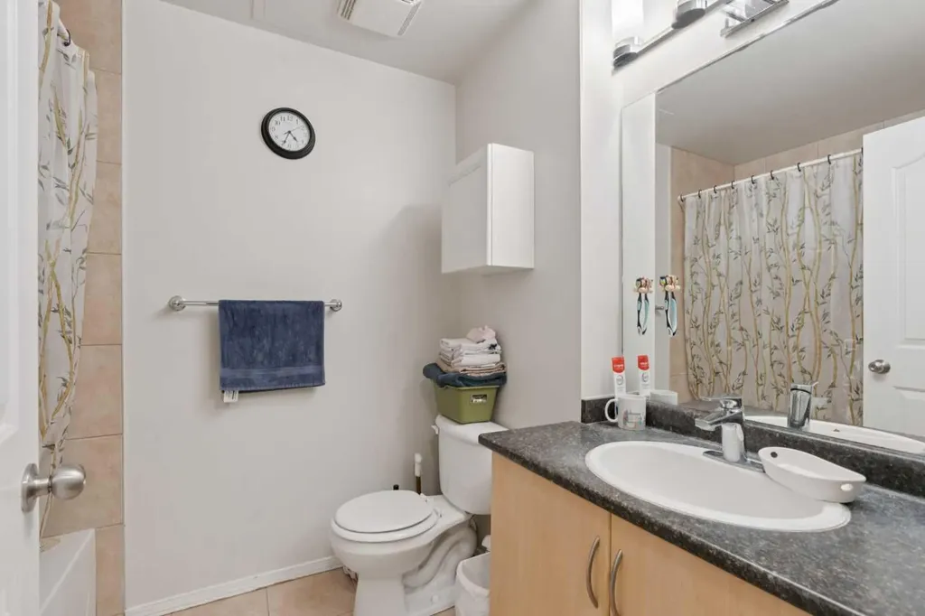 1053 10 Street SW Calgary AB T2R 1S6