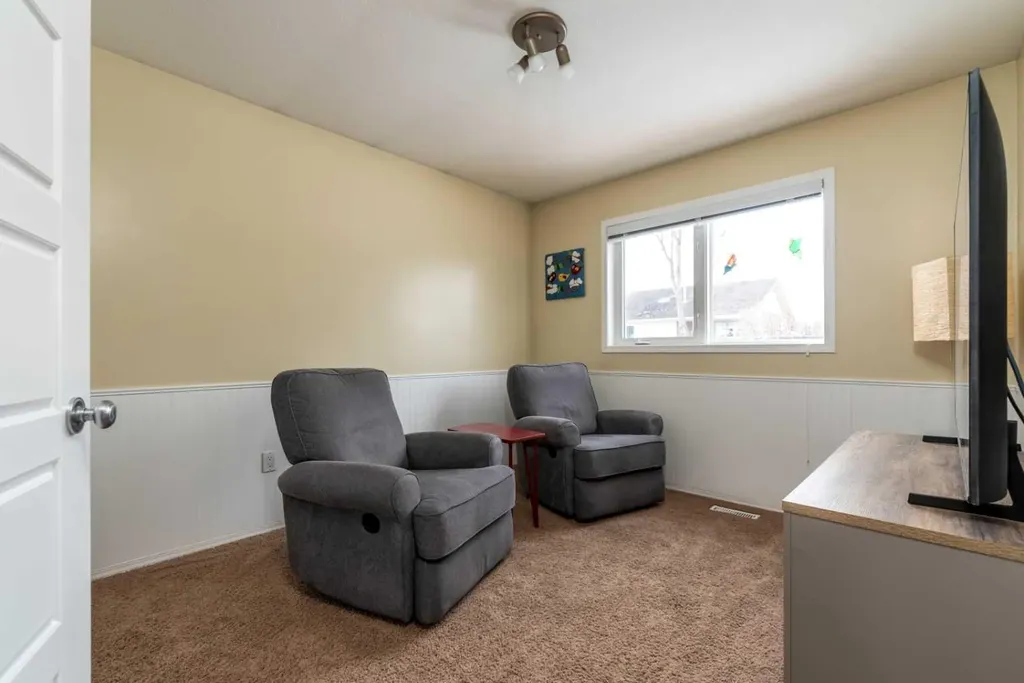 2912 65 Avenue Place Lloydminster AB T9V 3H5