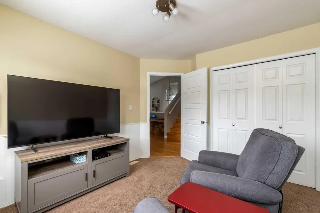 2912 65 Avenue Place Lloydminster AB T9V 3H5