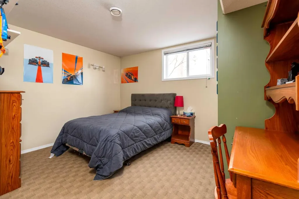 2912 65 Avenue Place Lloydminster AB T9V 3H5