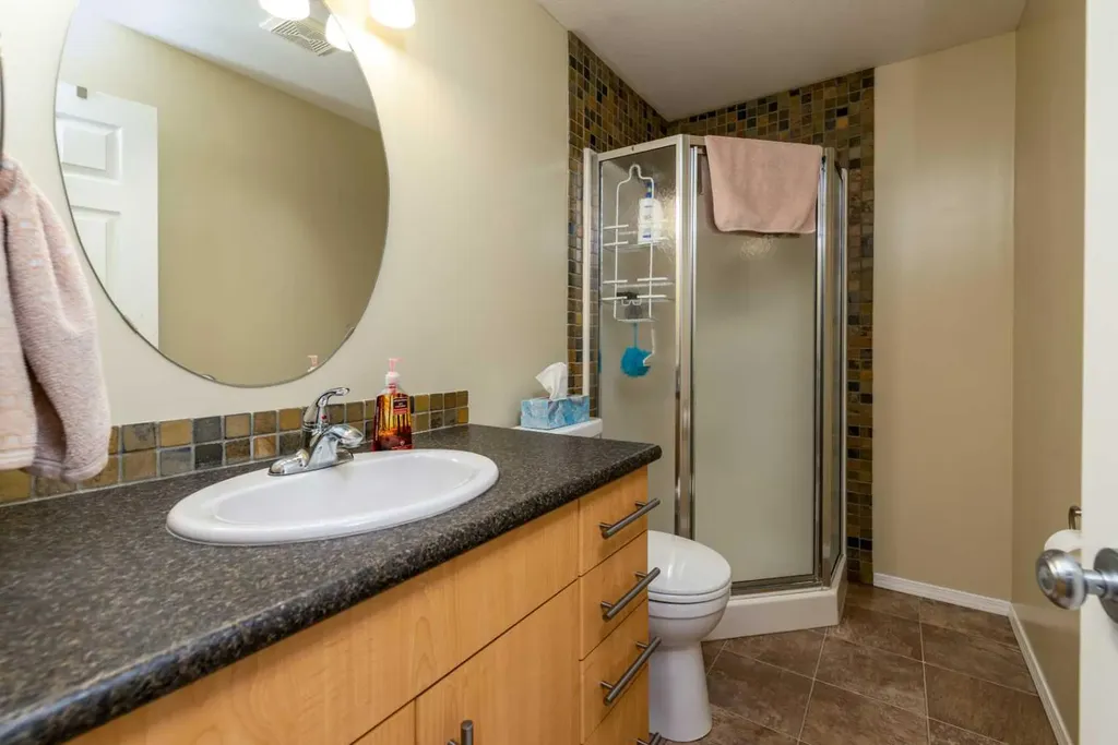 2912 65 Avenue Place Lloydminster AB T9V 3H5