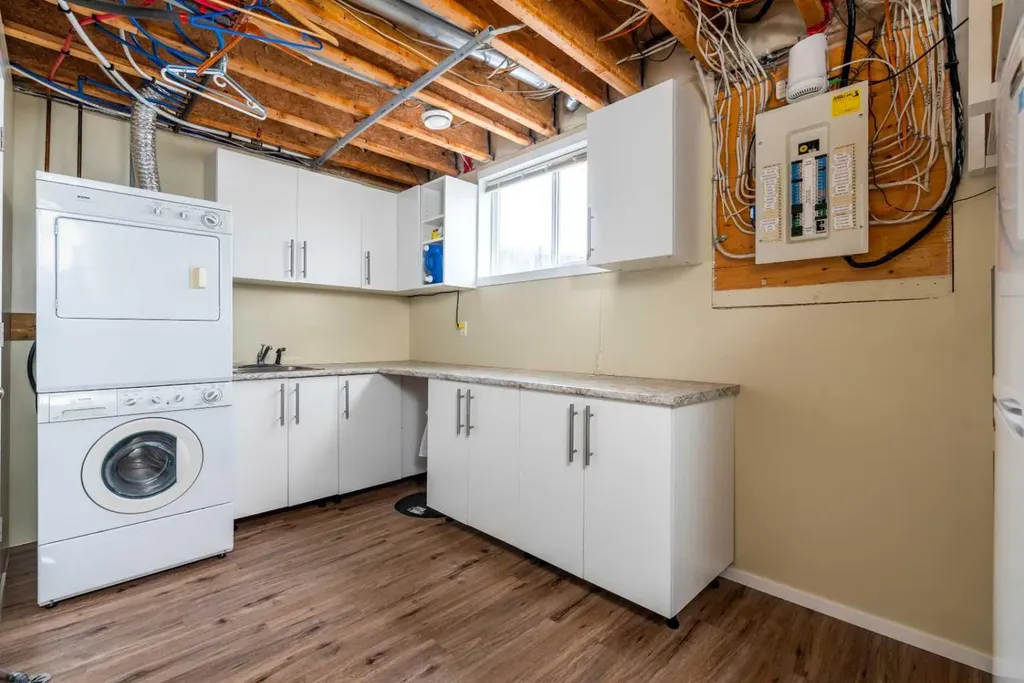 2912 65 Avenue Place Lloydminster AB T9V 3H5