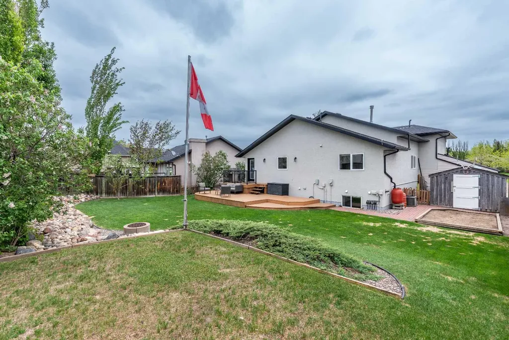2912 65 Avenue Place Lloydminster AB T9V 3H5