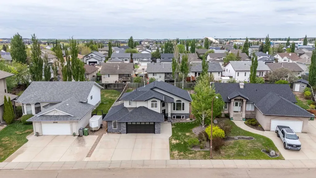 2912 65 Avenue Place Lloydminster AB T9V 3H5