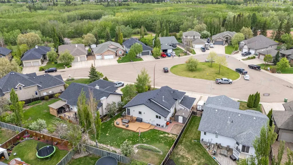 2912 65 Avenue Place Lloydminster AB T9V 3H5