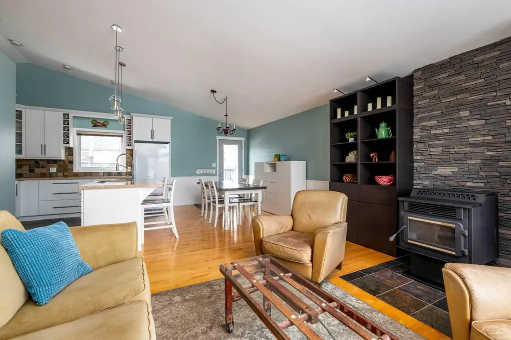 2912 65 Avenue Place Lloydminster AB T9V 3H5