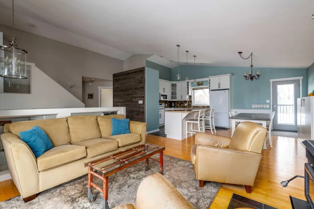 2912 65 Avenue Place Lloydminster AB T9V 3H5