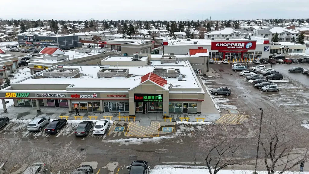 5 Falsbridge Drive NE Calgary AB T3J 3H4