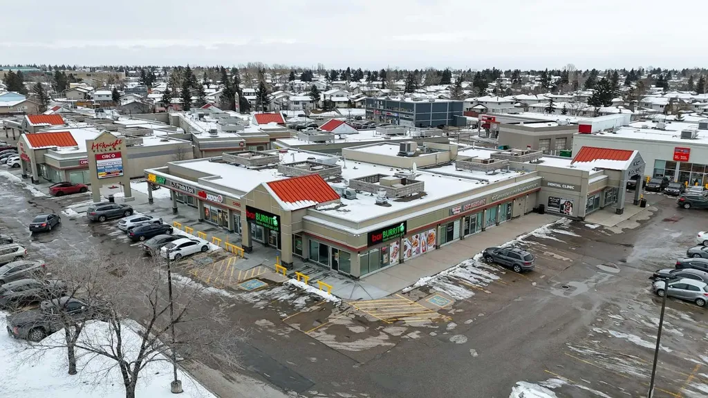 5 Falsbridge Drive NE Calgary AB T3J 3H4