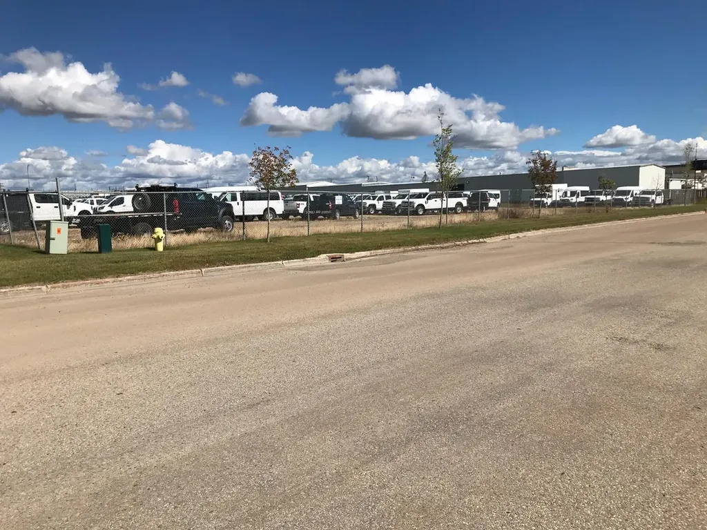 10128 128 Avenue Grande Prairie AB T8V 1E9