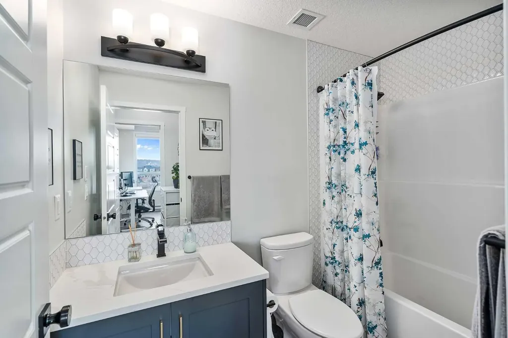 42 Cranbrook Gardens SE Calgary AB T3M 3P9