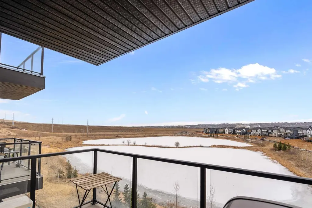 42 Cranbrook Gardens SE Calgary AB T3M 3P9