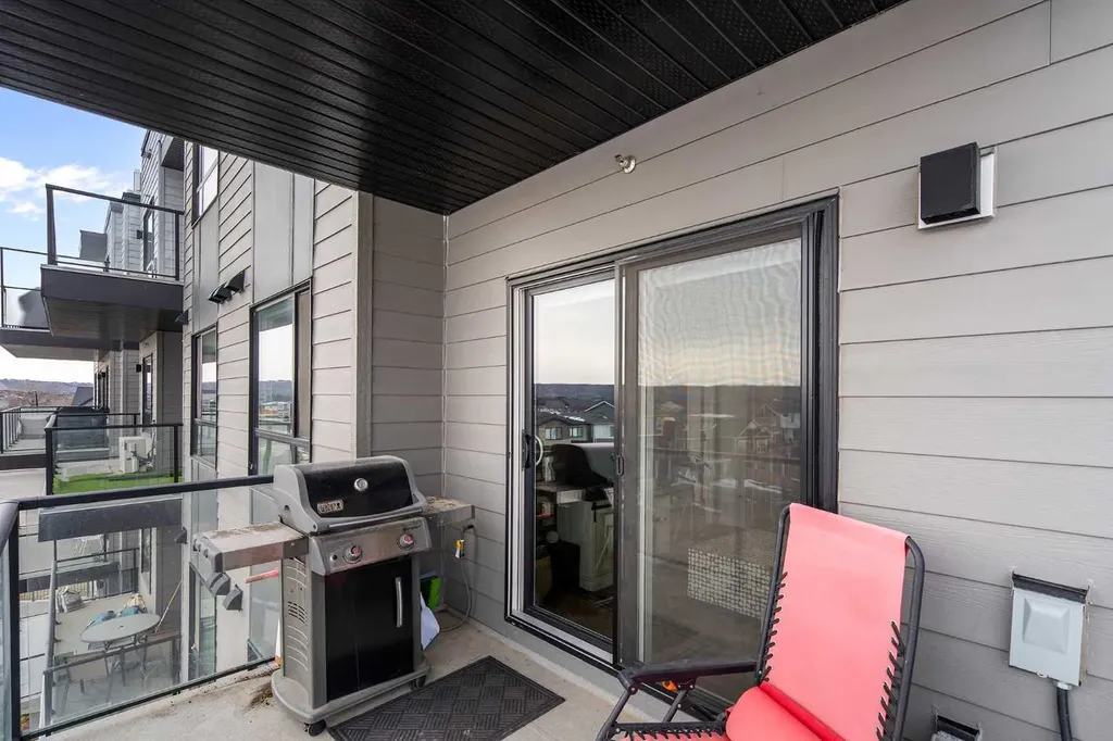 42 Cranbrook Gardens SE Calgary AB T3M 3P9
