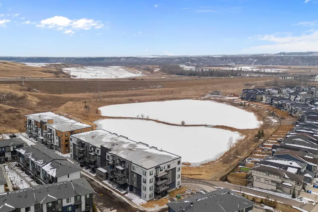 42 Cranbrook Gardens SE Calgary AB T3M 3P9