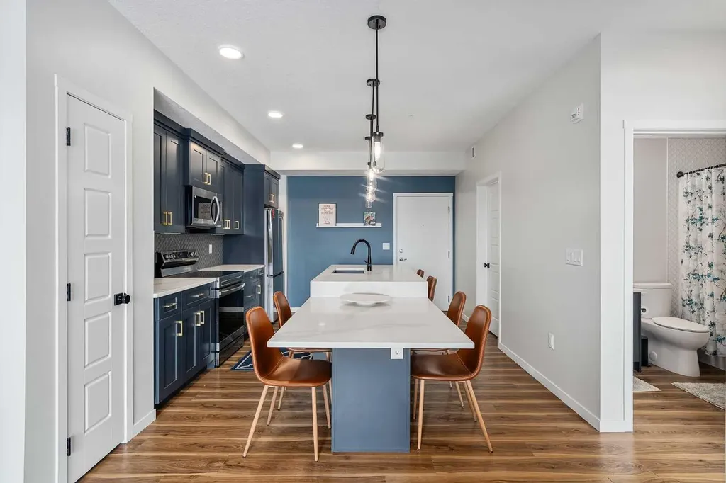 42 Cranbrook Gardens SE Calgary AB T3M 3P9