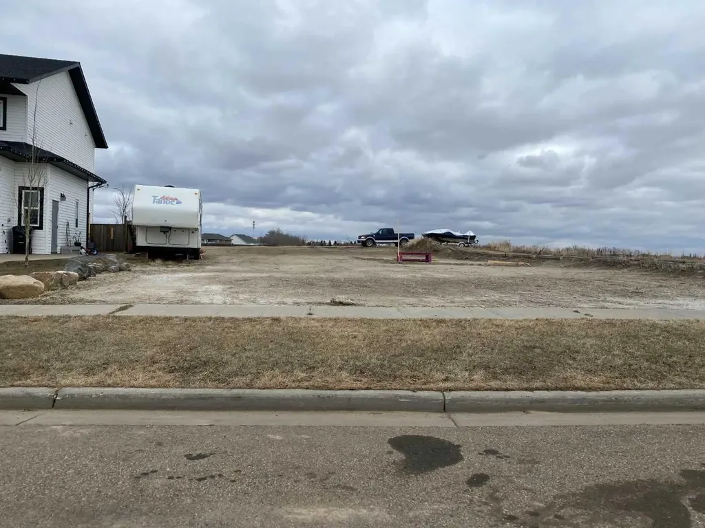 3715 Marler Drive Camrose AB T4V 5B8