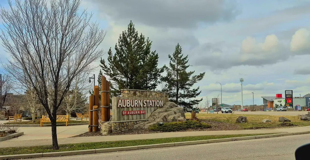25 Auburn Meadows Avenue SE Calgary AB T3M 2L3
