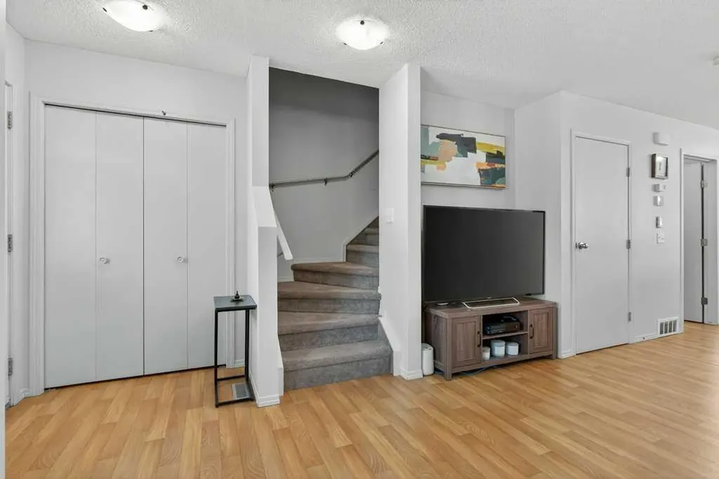 243 Redstone Drive NE Calgary AB T3N 0N4
