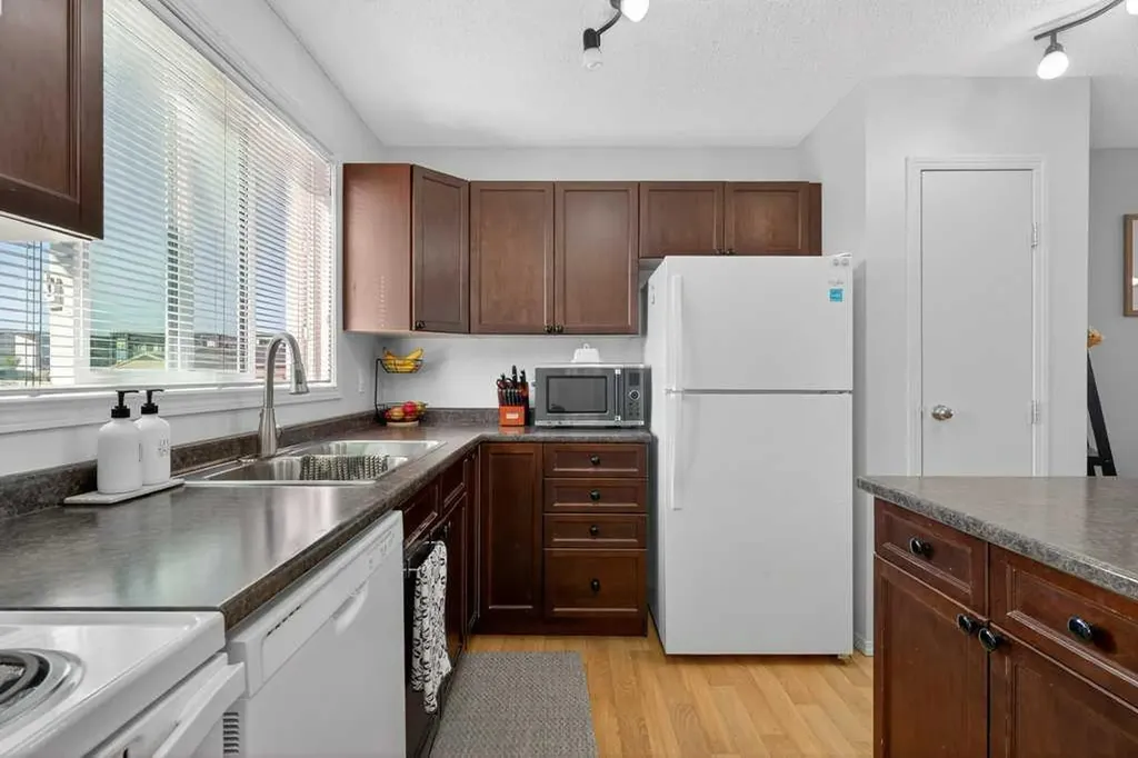 243 Redstone Drive NE Calgary AB T3N 0N4