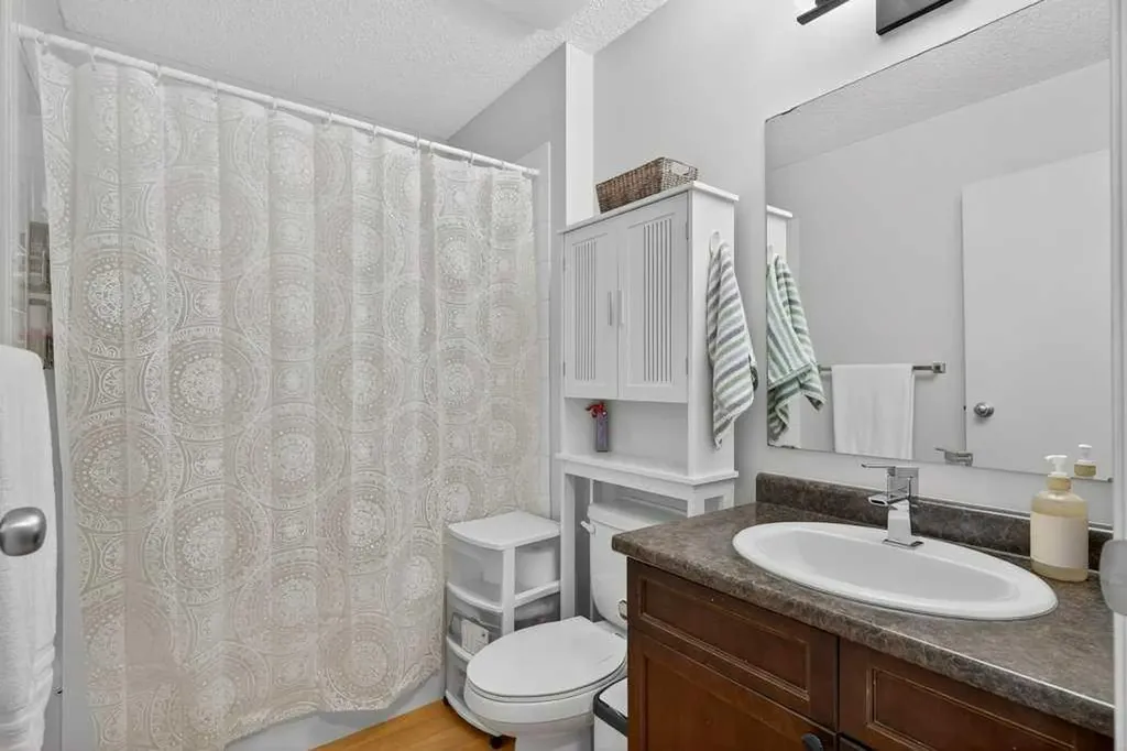 243 Redstone Drive NE Calgary AB T3N 0N4