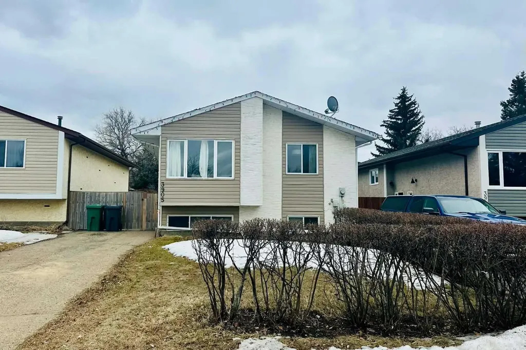 3905 52 Avenue Ponoka AB T4J1C8
