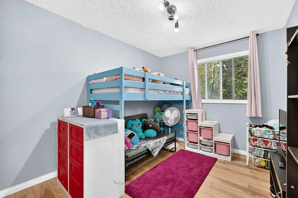 3321 56 Street NE Calgary AB T1Y 3Y7