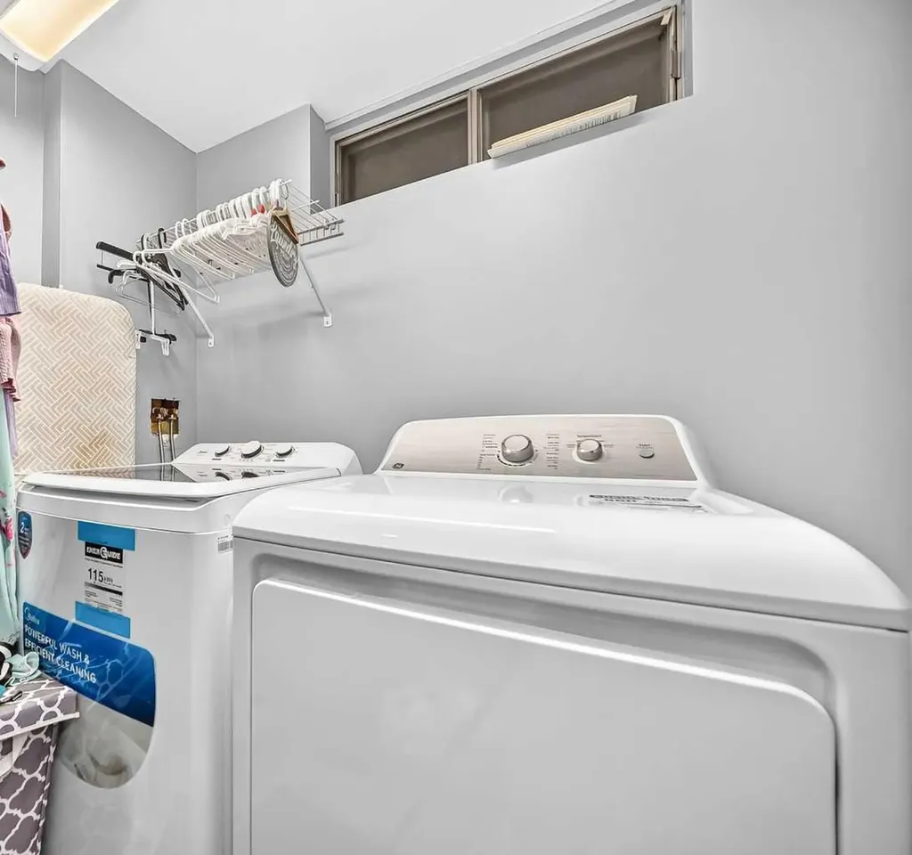 3321 56 Street NE Calgary AB T1Y 3Y7