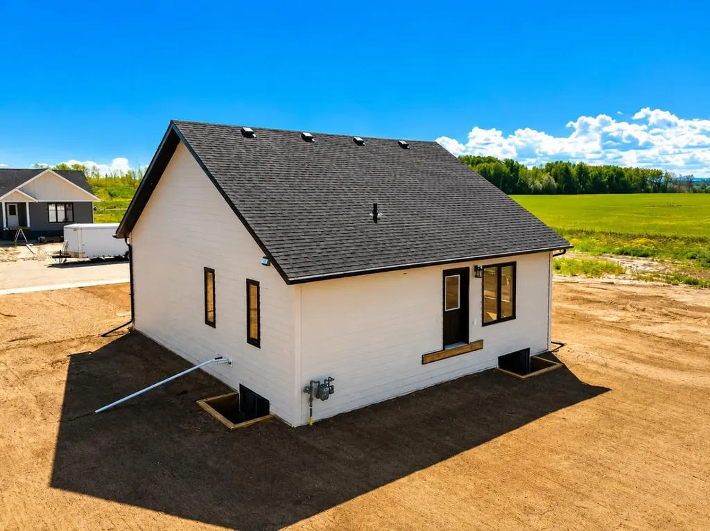 9102 109 Street La Crete AB T0H2H0