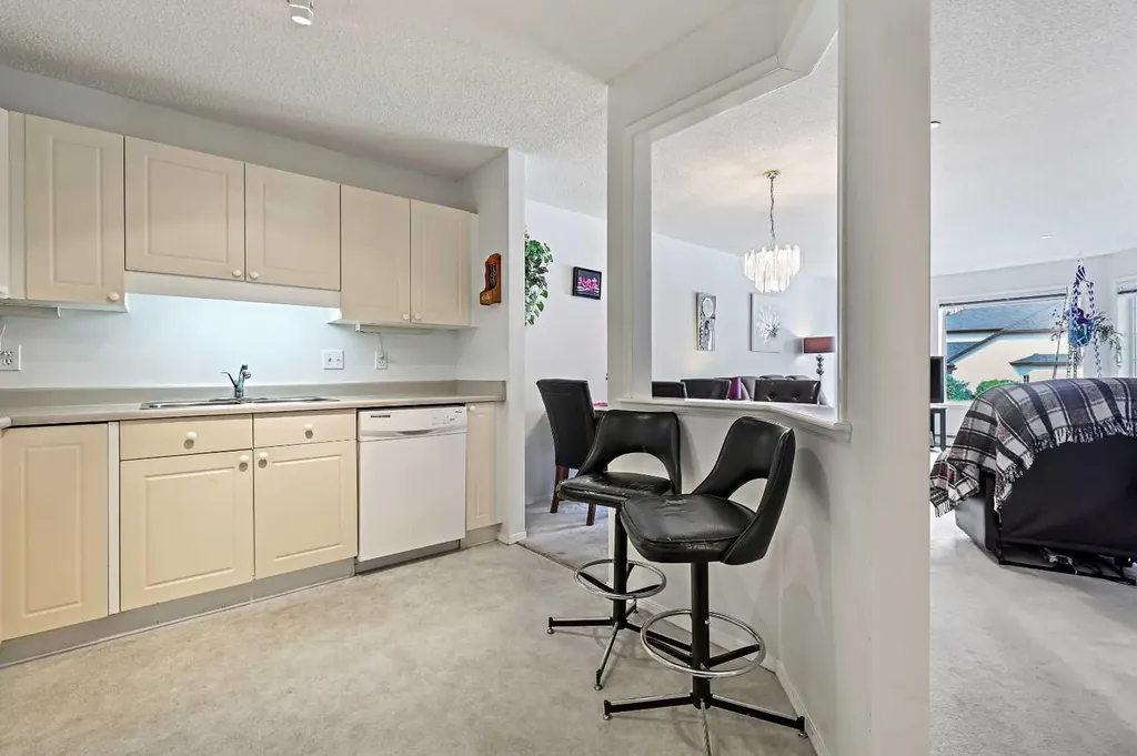 1206 Sienna Park Green SW Calgary AB T3H 3N7