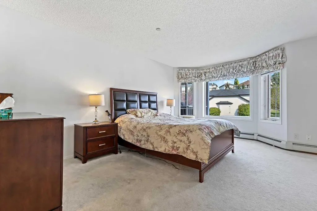 1206 Sienna Park Green SW Calgary AB T3H 3N7